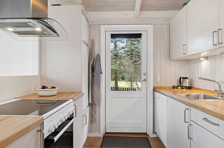 Vakantiehuis "Nafne" - 500m from the sea
