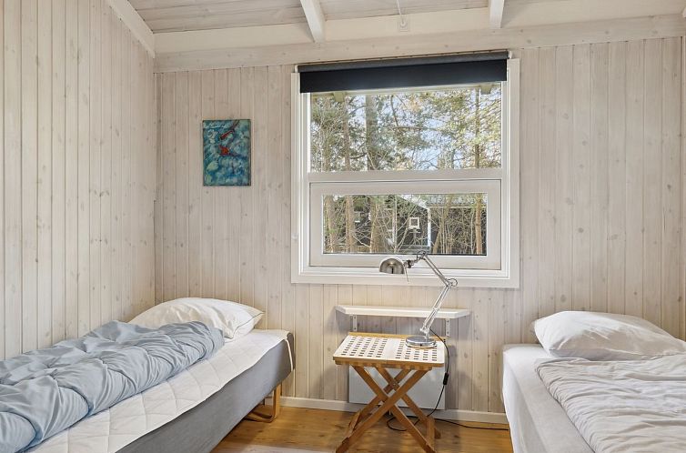 Vakantiehuis "Nafne" - 500m from the sea