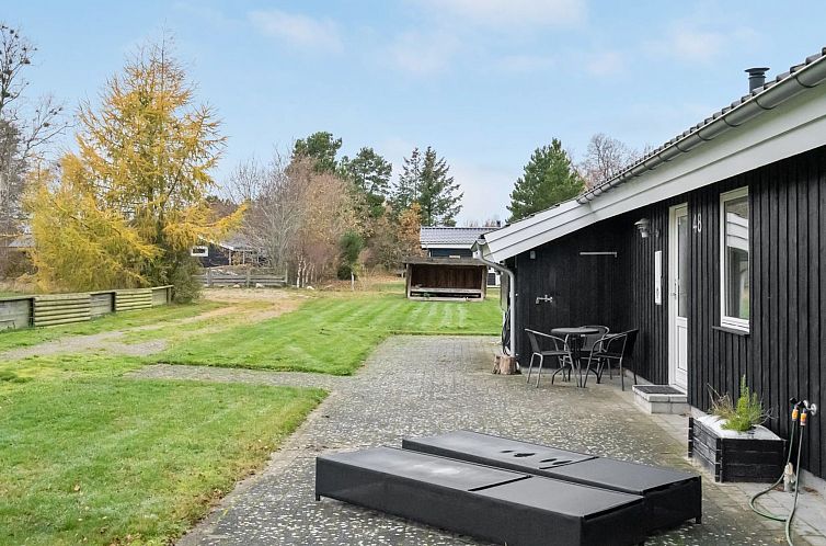 Vakantiehuis "Elni" - 900m from the sea