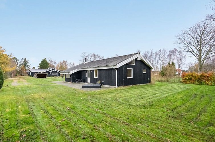 Vakantiehuis "Elni" - 900m from the sea