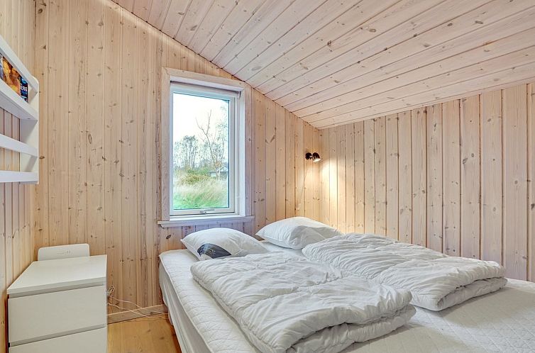 Vakantiehuis "Elni" - 900m from the sea