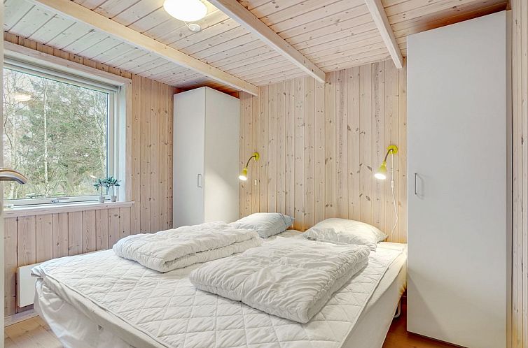 Vakantiehuis "Elni" - 900m from the sea