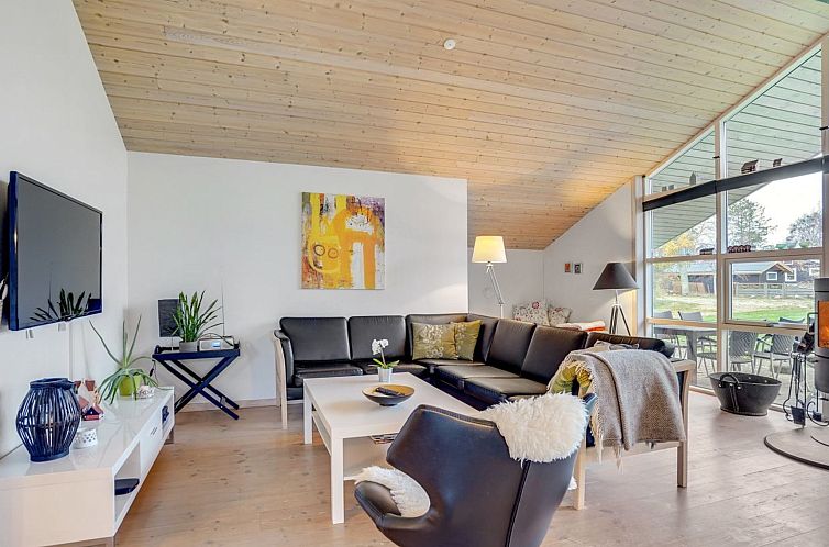 Vakantiehuis "Elni" - 900m from the sea