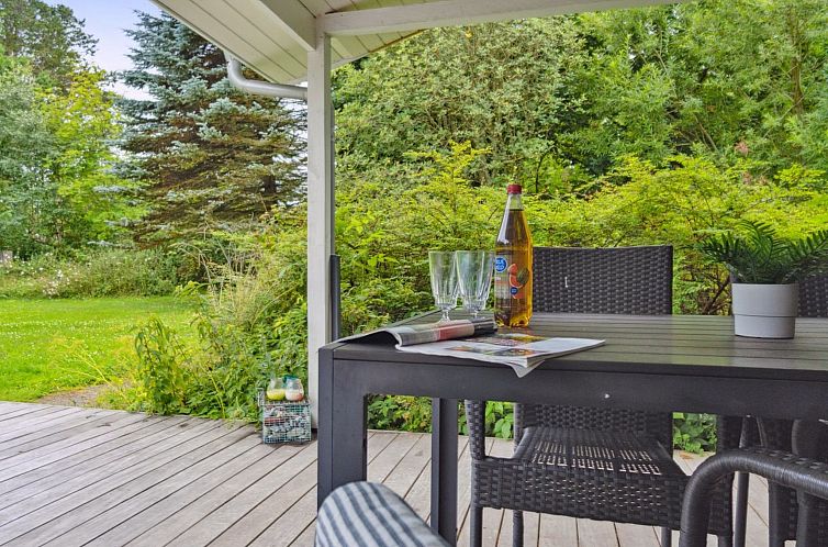 Vakantiehuis "Gunlög" - 1.3km from the sea