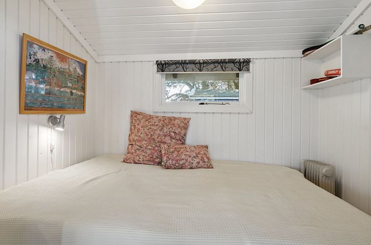 Vakantiehuis "Hellevi" -  from the sea