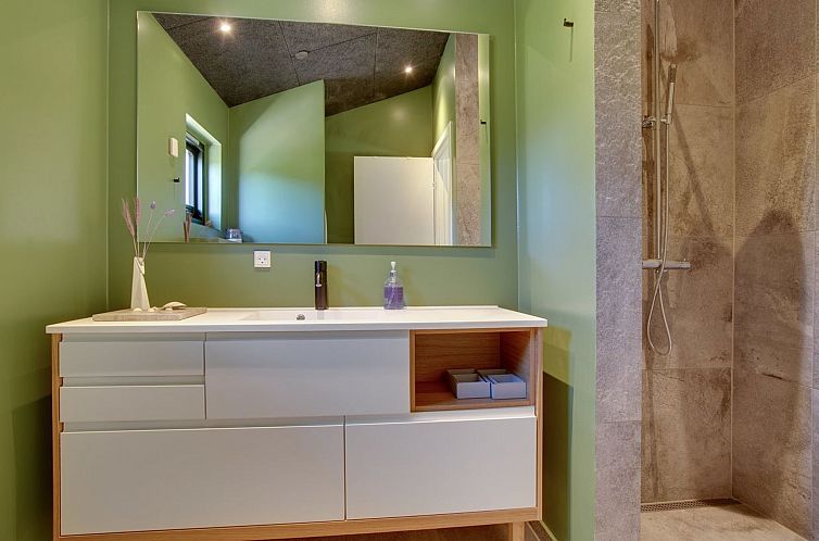 Vakantiehuis "Ileana" -  from the sea