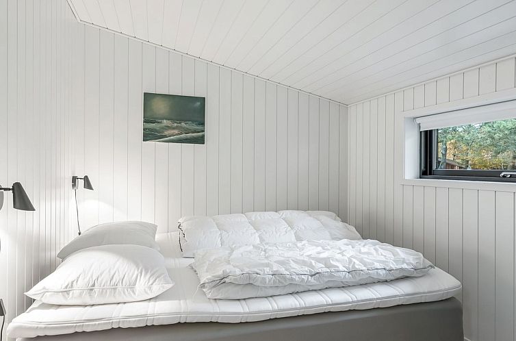 Vakantiehuis "Sofija" -  from the sea