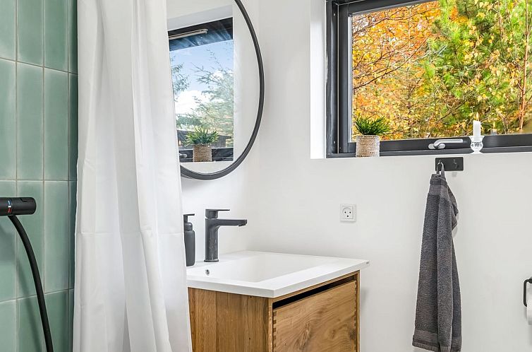 Vakantiehuis "Sofija" -  from the sea