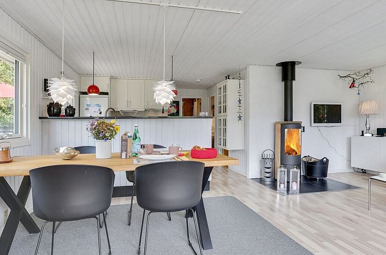 Vakantiehuis "Sybille" -  from the sea