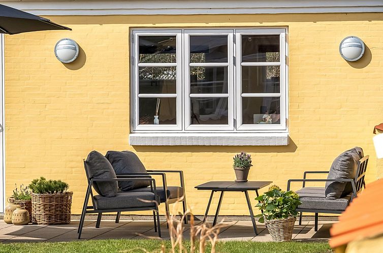 Vakantiehuis "Klint" - 400m from the sea
