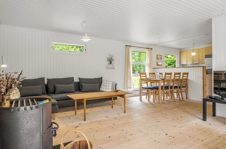 Vakantiehuis "Ivar" -  from the sea