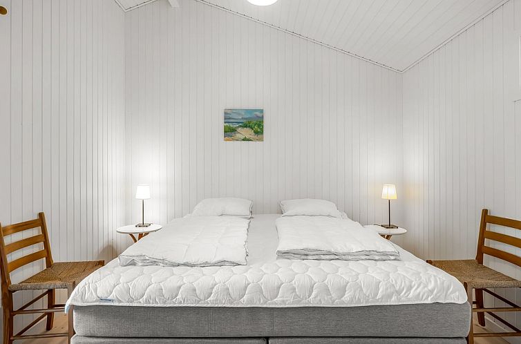 Vakantiehuis "Ivar" -  from the sea