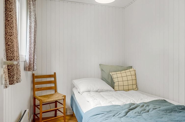 Vakantiehuis "Ivar" -  from the sea