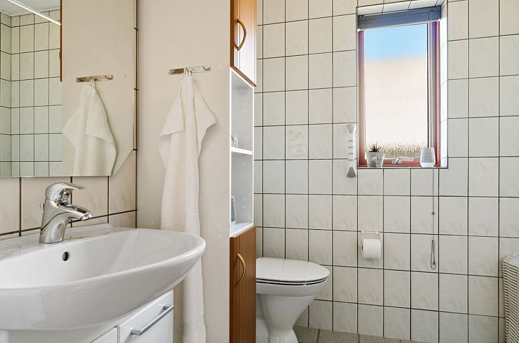 Vakantiehuis "Ingward" - 750m from the sea