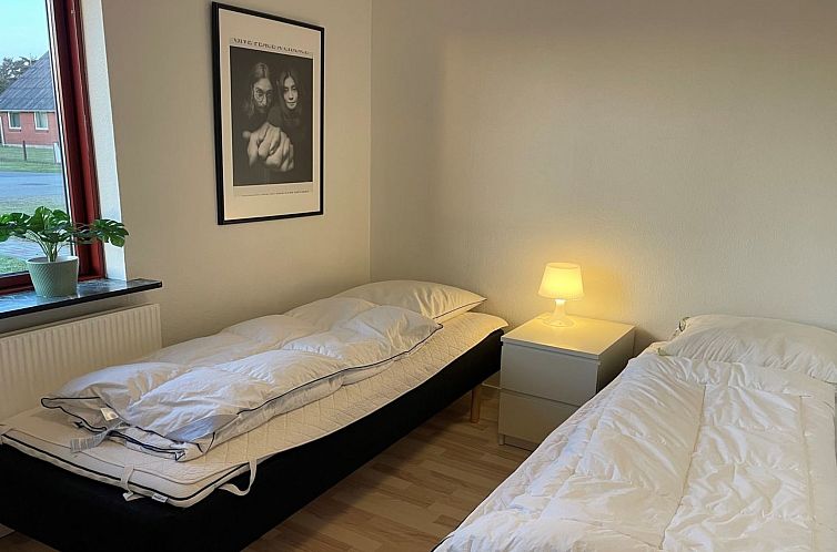 Vakantiehuis "Ingward" - 750m from the sea