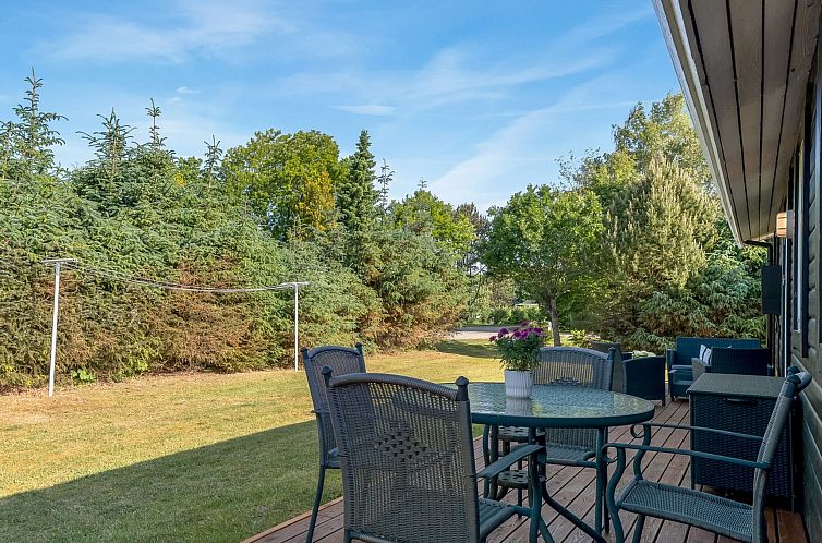 Vakantiehuis "Laris" - 700m to the fjord