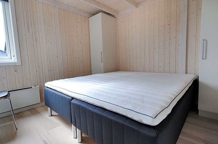 Vakantiehuis "Laris" - 700m to the fjord