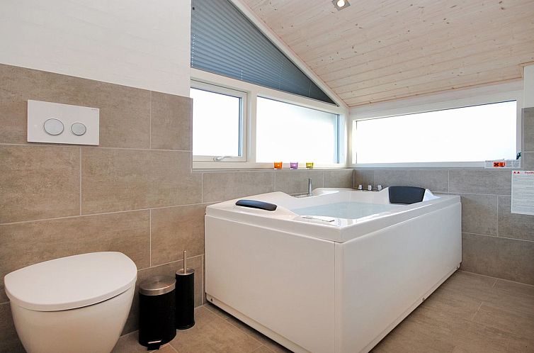 Vakantiehuis "Laris" - 700m to the fjord