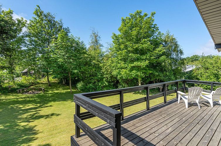 Vakantiehuis "Angantir" - 700m to the fjord