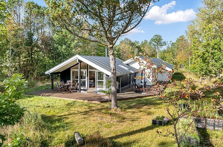 Vakantiehuis "Reinfried" - 250m from the sea