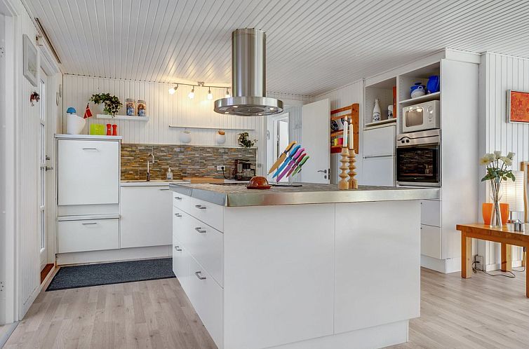 Vakantiehuis "Dorith" - 100m from the sea