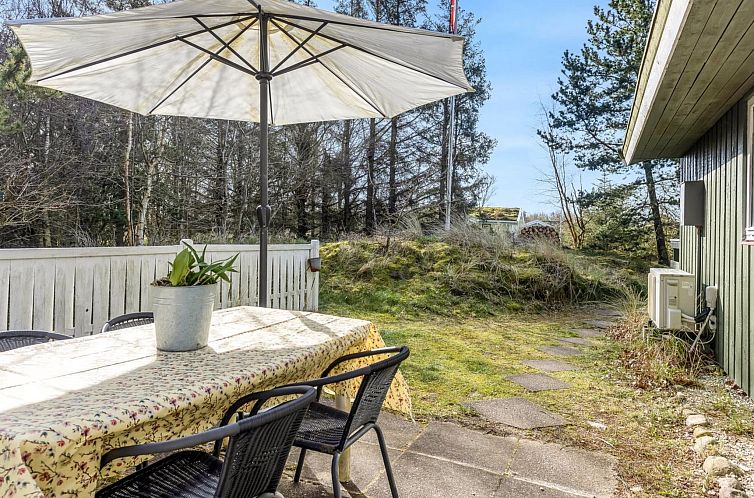 Vakantiehuis "Bedri" - 150m from the sea