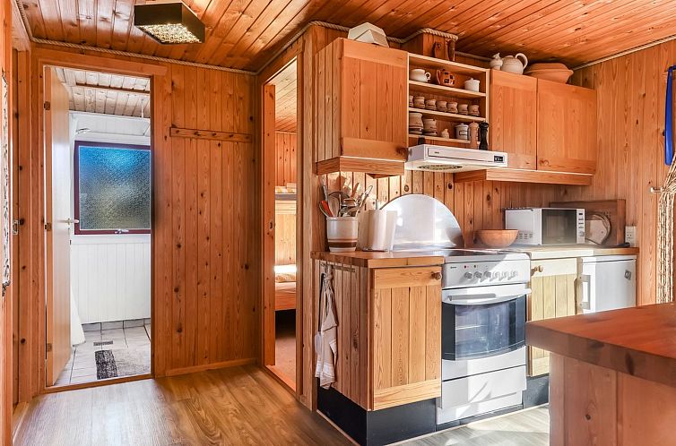 Vakantiehuis "Bedri" - 150m from the sea