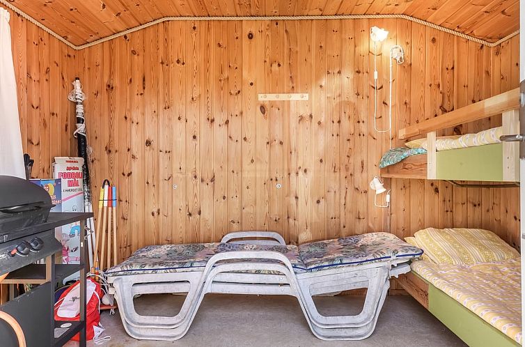 Vakantiehuis "Bedri" - 150m from the sea