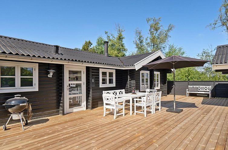 Vakantiehuis "Dorthea" - 200m from the sea