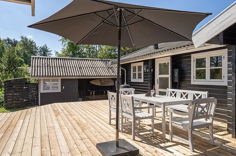 Vakantiehuis "Dorthea" - 200m from the sea