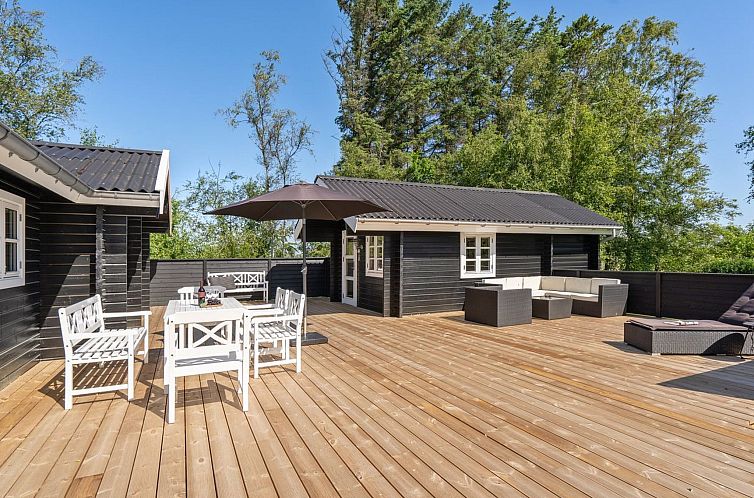 Vakantiehuis "Dorthea" - 200m from the sea