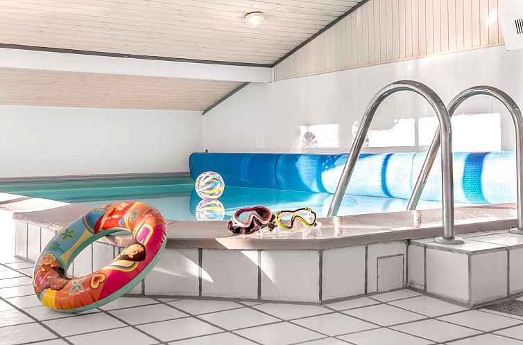 Vakantiehuis "Halwarth" - 250m from the sea