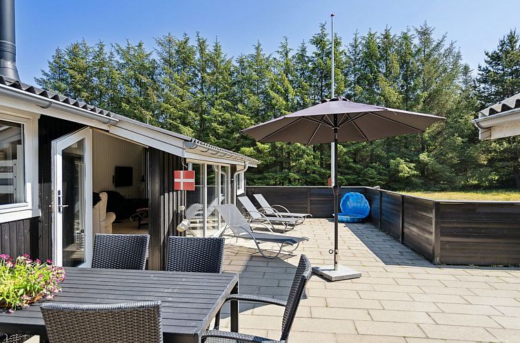 Vakantiehuis "Ally" - 250m from the sea