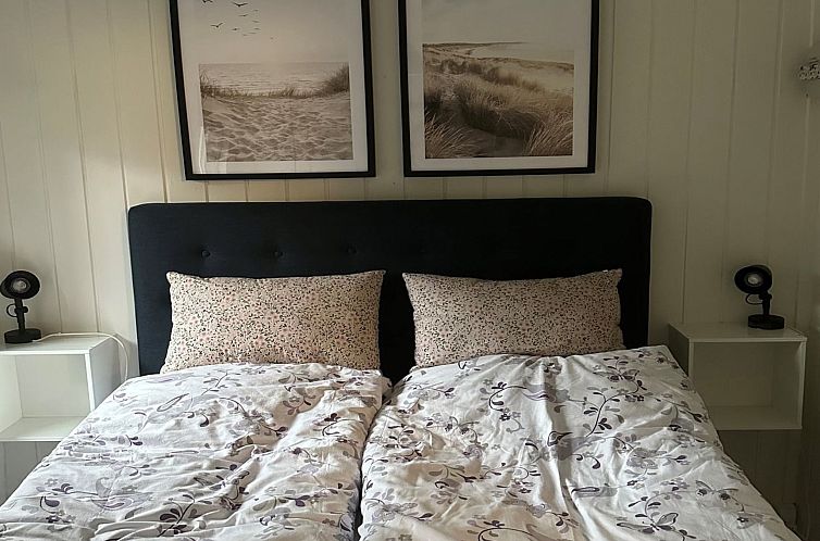 Vakantiehuis "Ally" - 250m from the sea