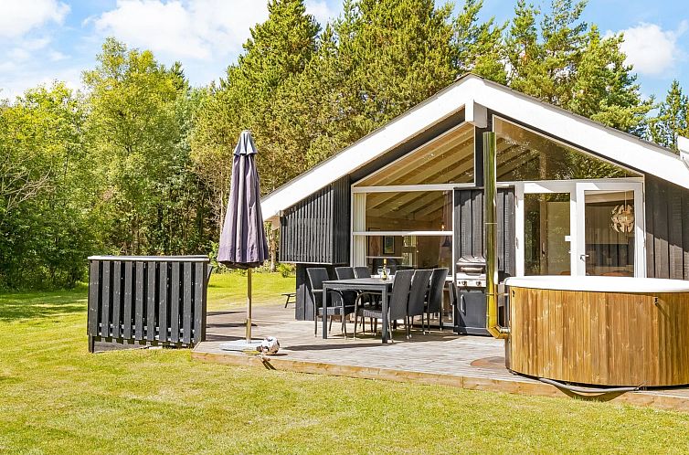 Vakantiehuis "Amundi" - 500m from the sea