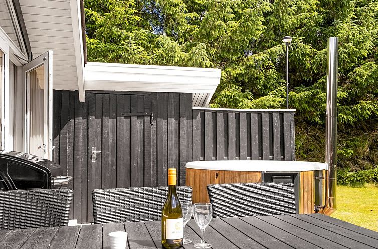 Vakantiehuis "Amundi" - 500m from the sea