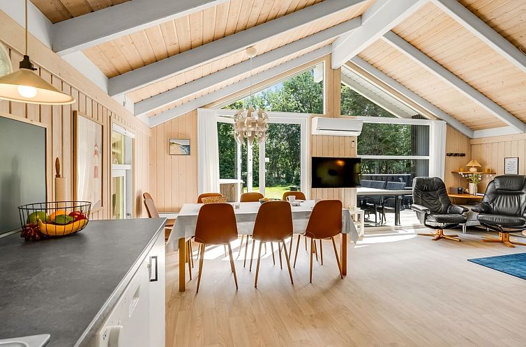 Vakantiehuis "Amundi" - 500m from the sea