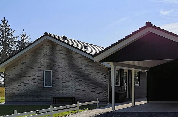 Vakantiehuis "Alona" - 250m from the sea