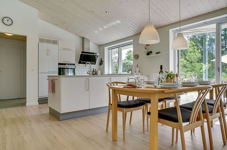 Vakantiehuis "Alona" - 250m from the sea