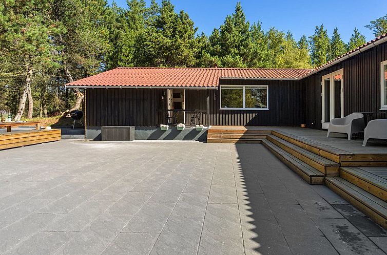 Vakantiehuis "Alona" - 250m from the sea