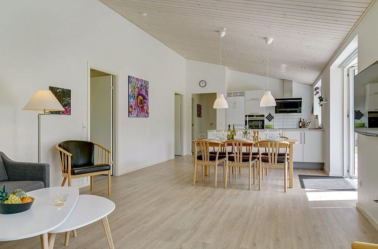 Vakantiehuis "Alona" - 250m from the sea