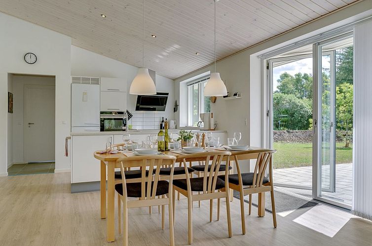 Vakantiehuis "Alona" - 250m from the sea