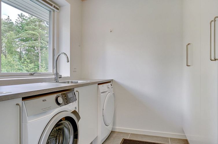 Vakantiehuis "Alona" - 250m from the sea