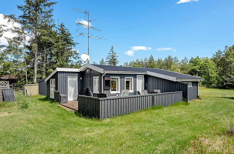 Vakantiehuis "Gangulf" - 150m from the sea