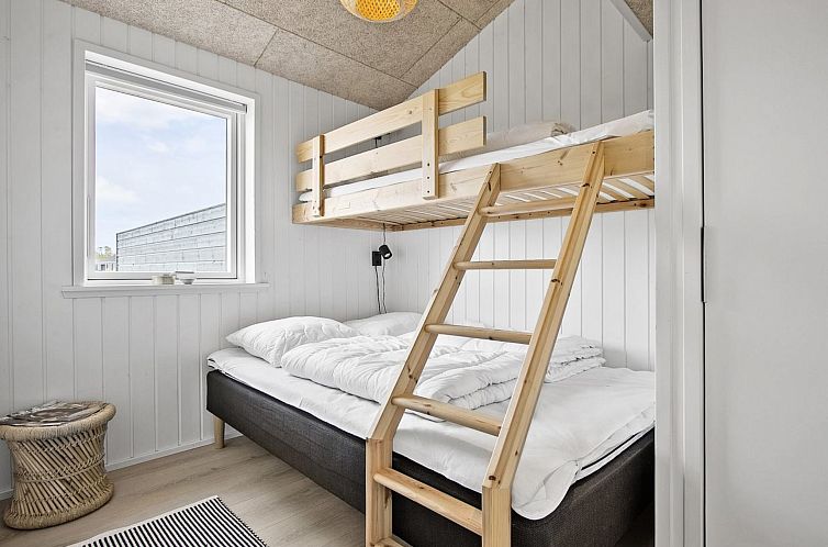 Vakantiehuis "Frithbjorn" - 900m from the sea