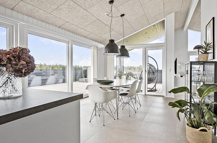 Vakantiehuis "Frithbjorn" - 900m from the sea