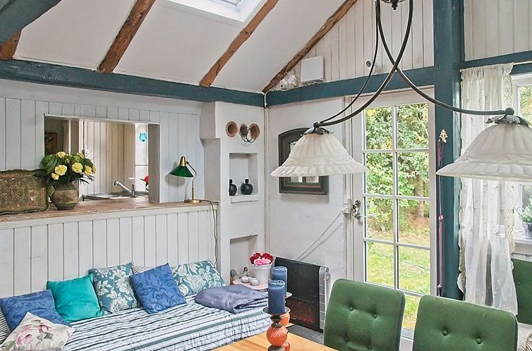 Vakantiehuis "Laurine" - 2.7km from the sea