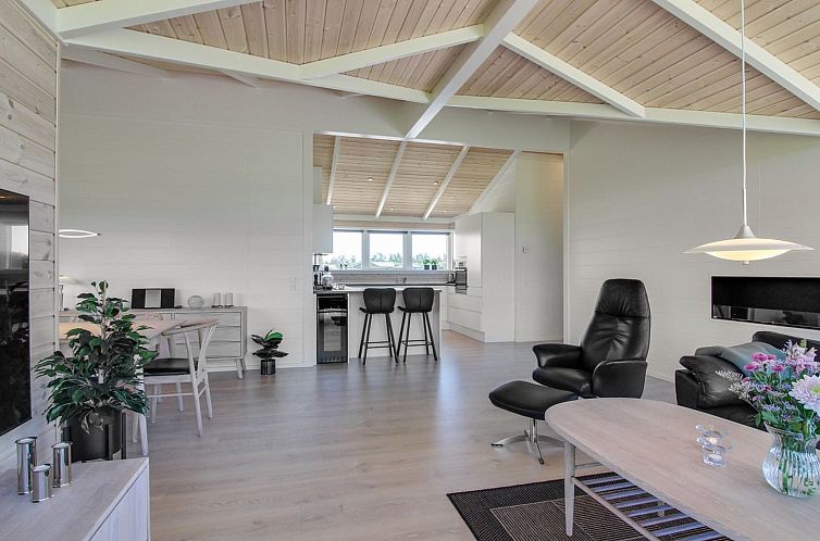 Vakantiehuis "Ariadne" - 900m from the sea