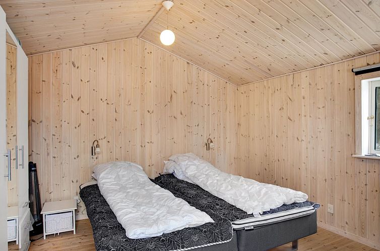 Vakantiehuis "Dwerg" - 500m from the sea