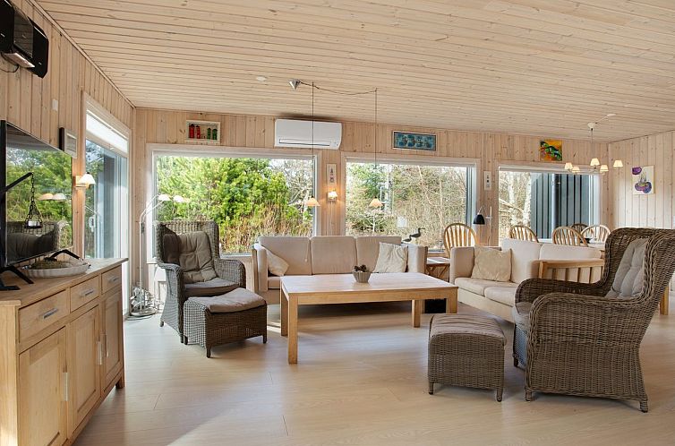 Vakantiehuis "Dwerg" - 500m from the sea